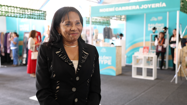 Still_Minister_Hernandez[1]